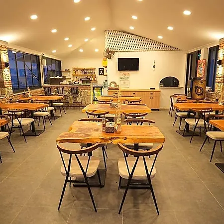 Marla Hotel Cedit