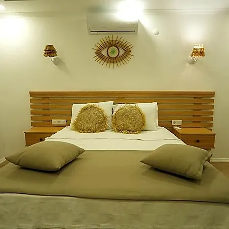 Hotel Marla Cedit
